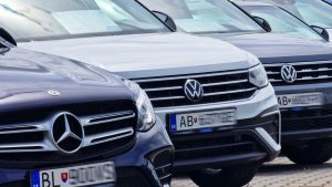 Slovenský automobilový trh v transformácii: Nárast čínskych značiek a dominancia automatických prevodoviek